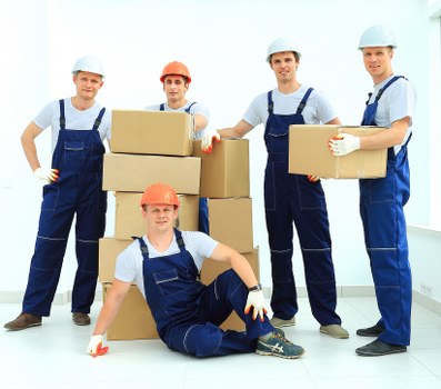 Moving van support for a Pimlico home move